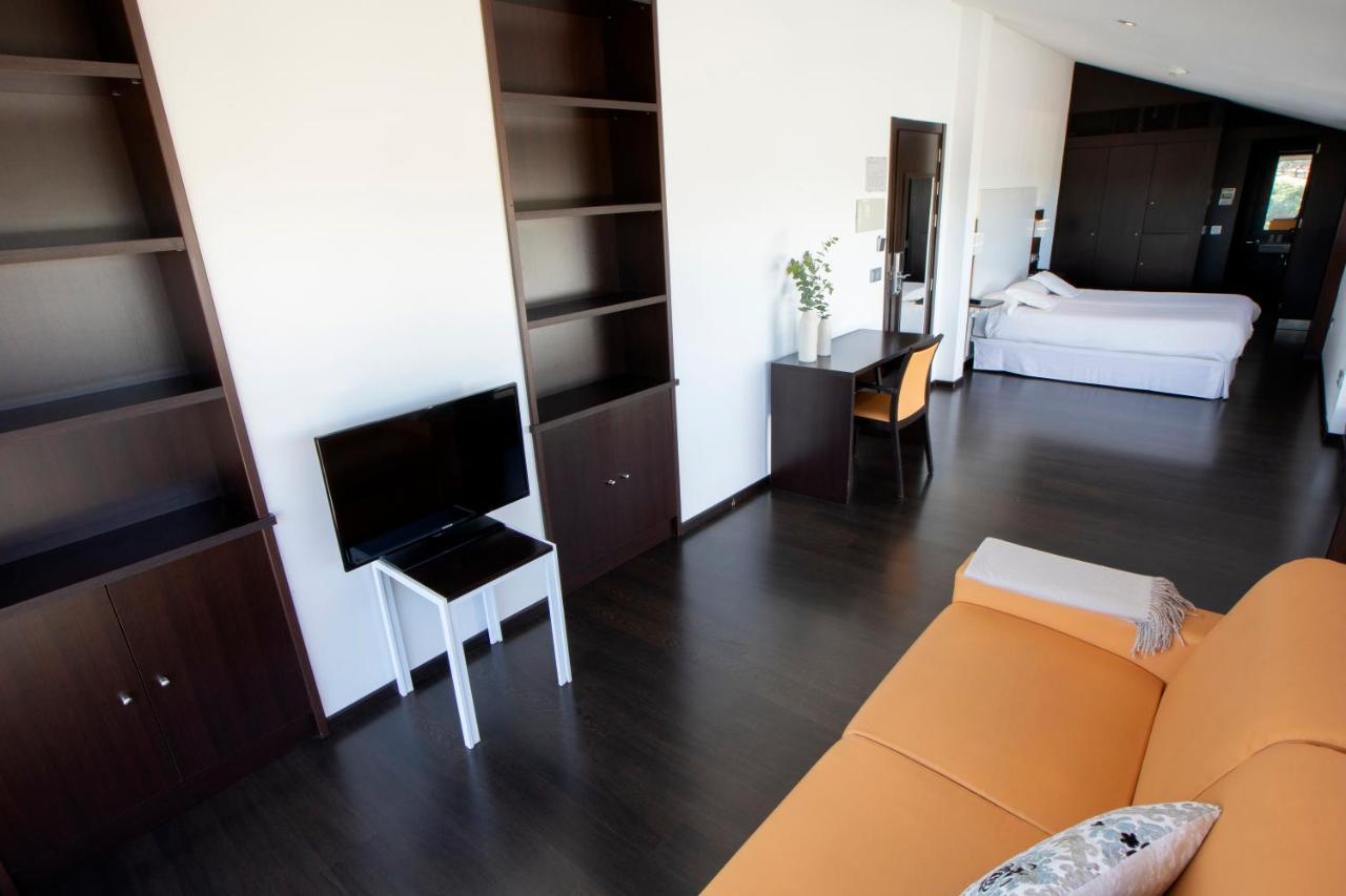 Hotel Rural Las Monteras Villanueva del Rey  Экстерьер фото