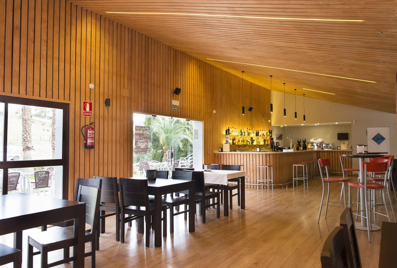 Hotel Rural Las Monteras Villanueva del Rey  Экстерьер фото